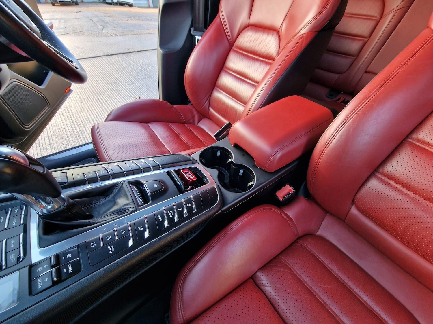 Used Porsche Macan 2015 for sale - 76742728: Photo 83