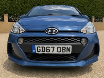 Used Hyundai i10 2018 for sale - 79685323: Photo