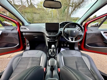 Used Peugeot 2008 2015 for sale - 77984125: Photo