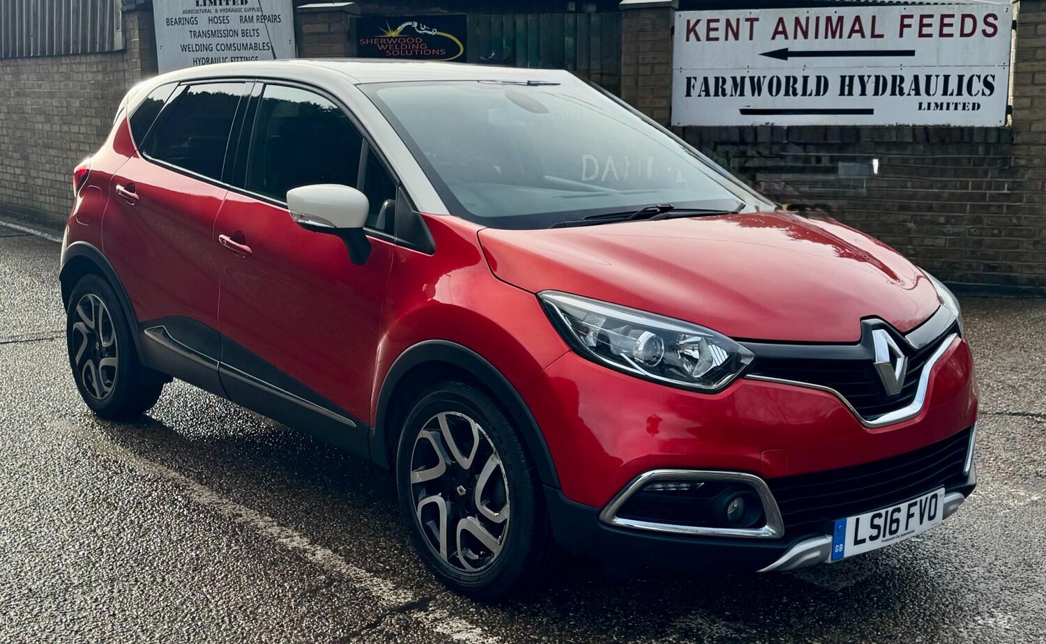 Used Renault Captur 2016 for sale - 77994931: Photo 31