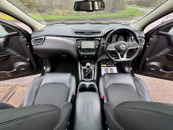 Used Nissan Qashqai 2017 for sale - 77808645: Photo