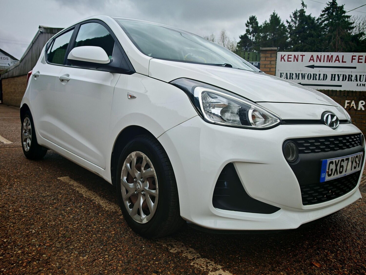 Used Hyundai i10 2017 for sale - 76315221: Photo 10