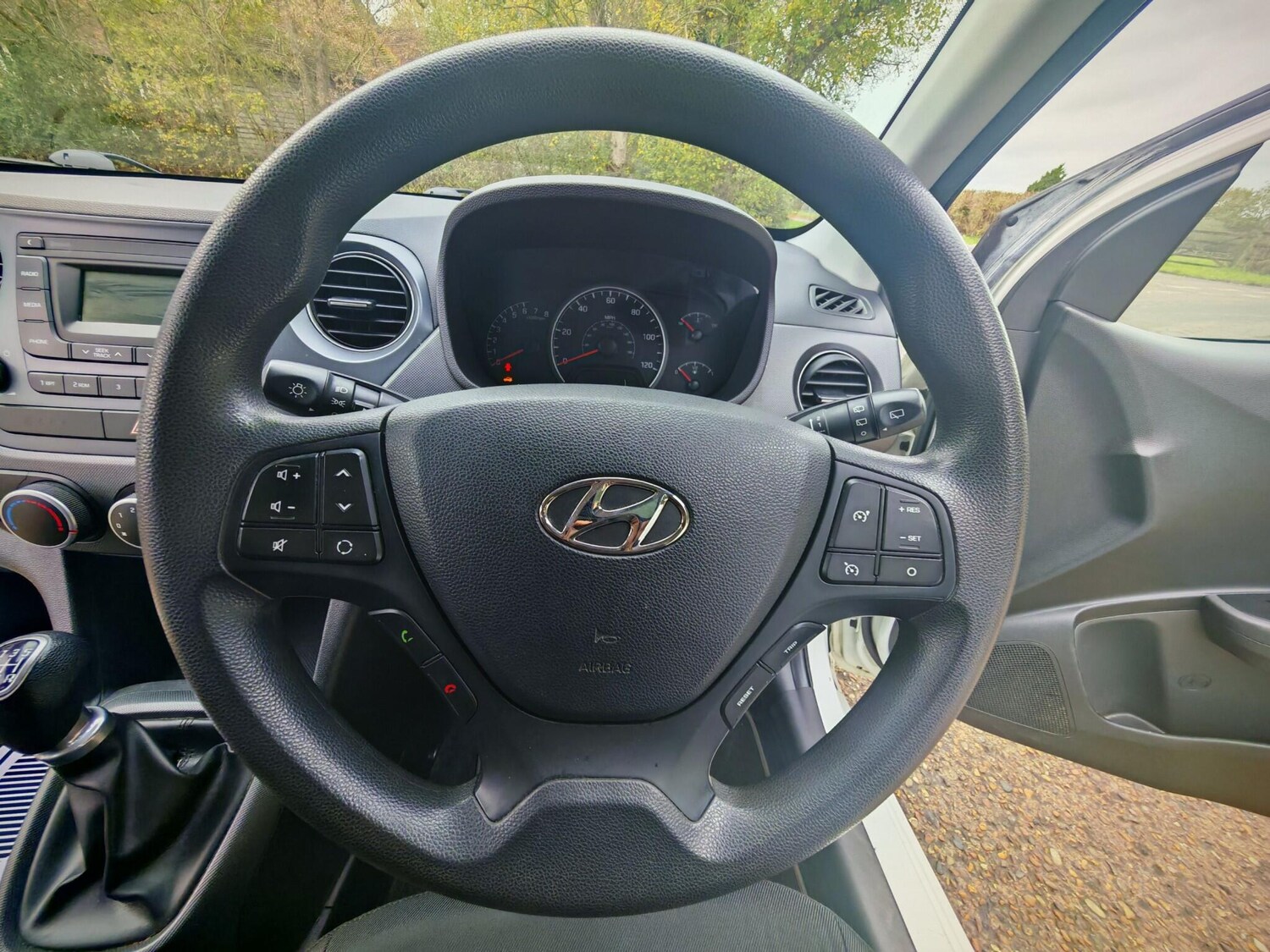 Used Hyundai i10 2017 for sale - 76315221: Photo 17