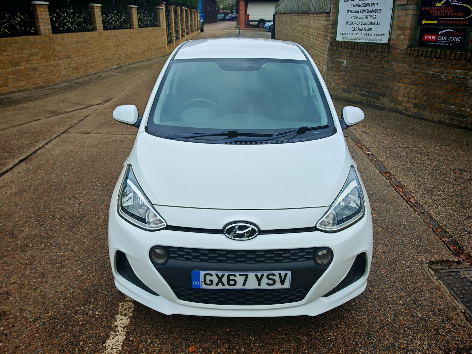 Used Hyundai i10 2017 for sale - 76315221: Photo 32