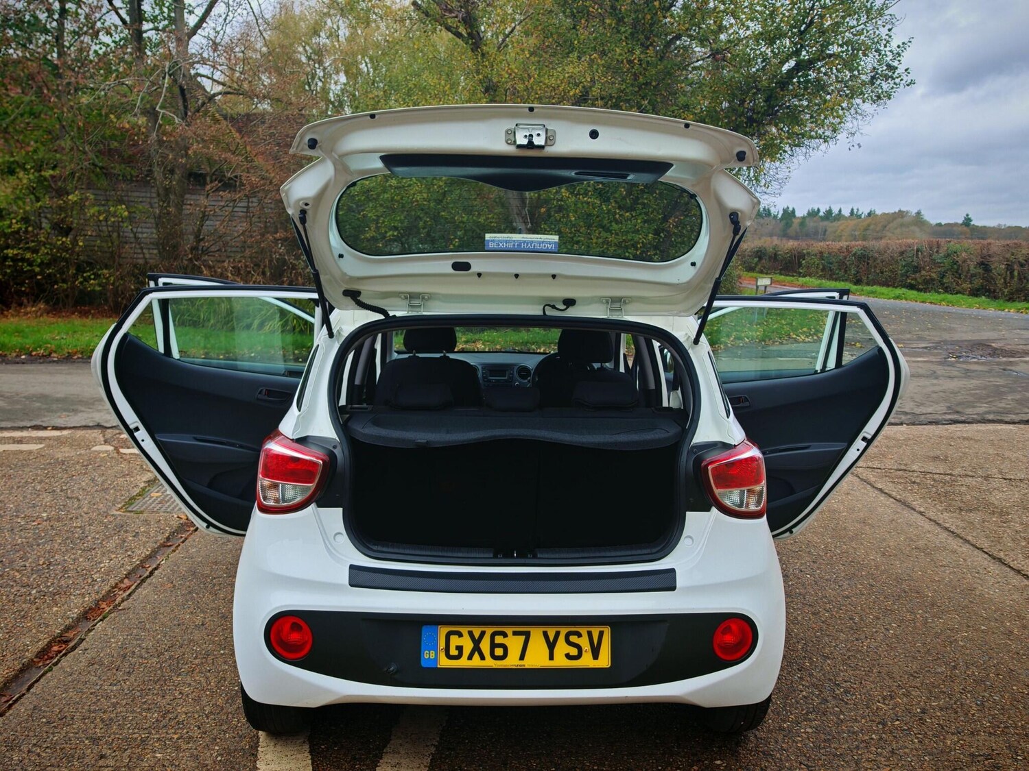 Used Hyundai i10 2017 for sale - 76315221: Photo 41