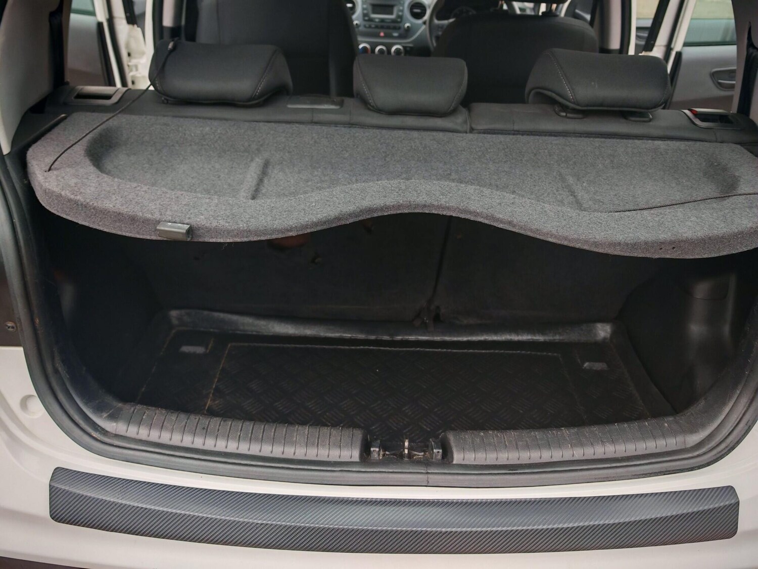 Used Hyundai i10 2017 for sale - 76315221: Photo 42