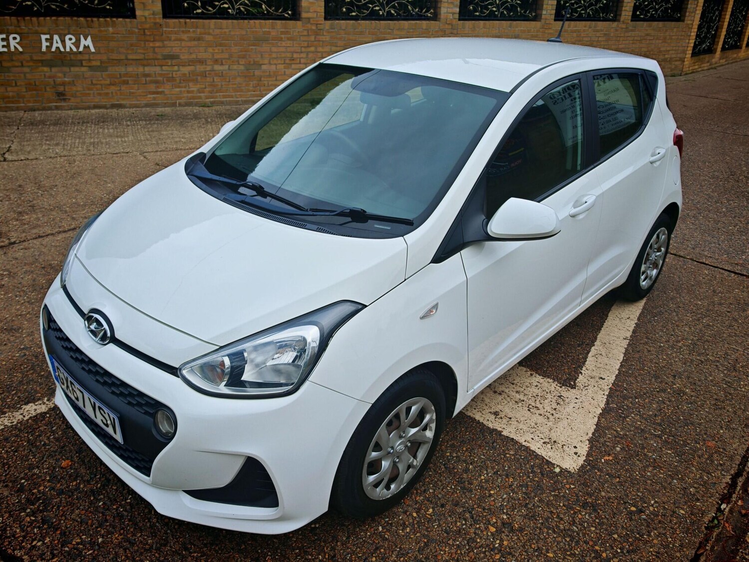 Used Hyundai i10 2017 for sale - 76315221: Photo 64