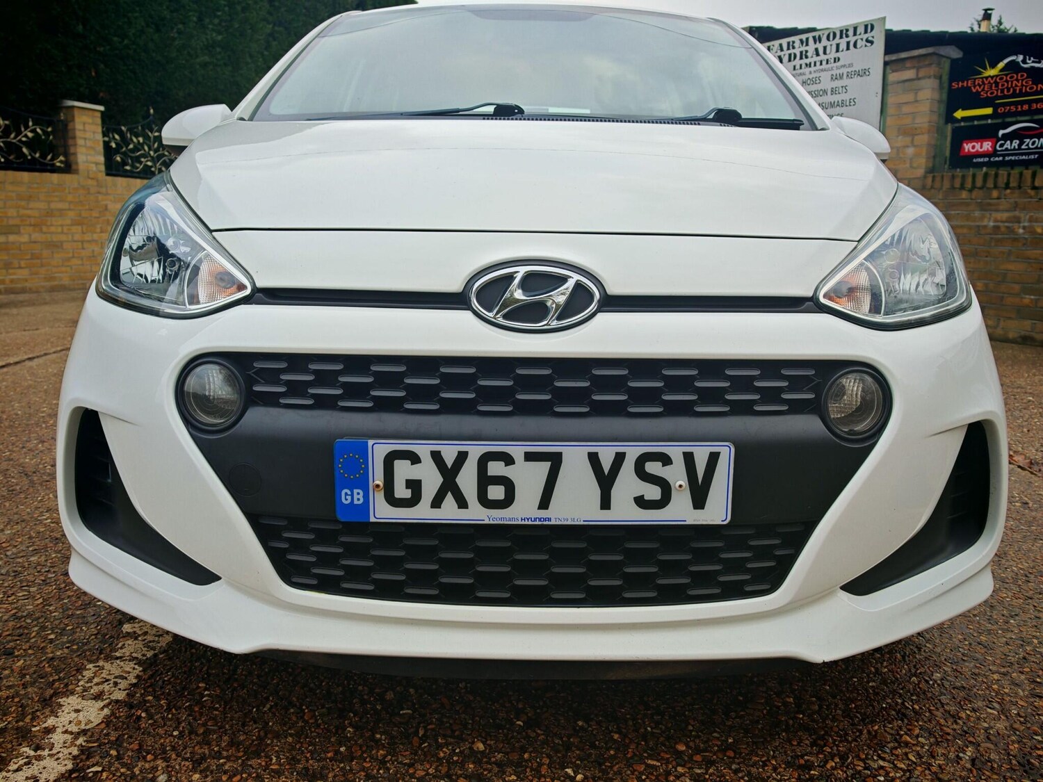 Used Hyundai i10 2017 for sale - 76315221: Photo 8