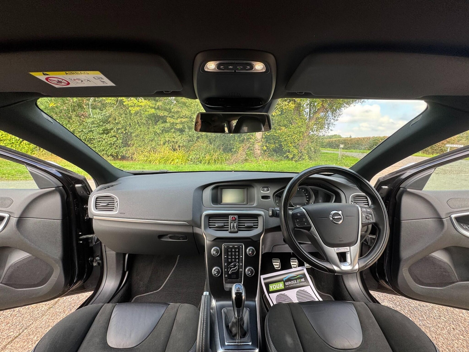 Used Volvo V40 2016 for sale - 76151664: Photo 2