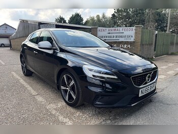 Used Volvo V40 2016 for sale - 76151664: Photo