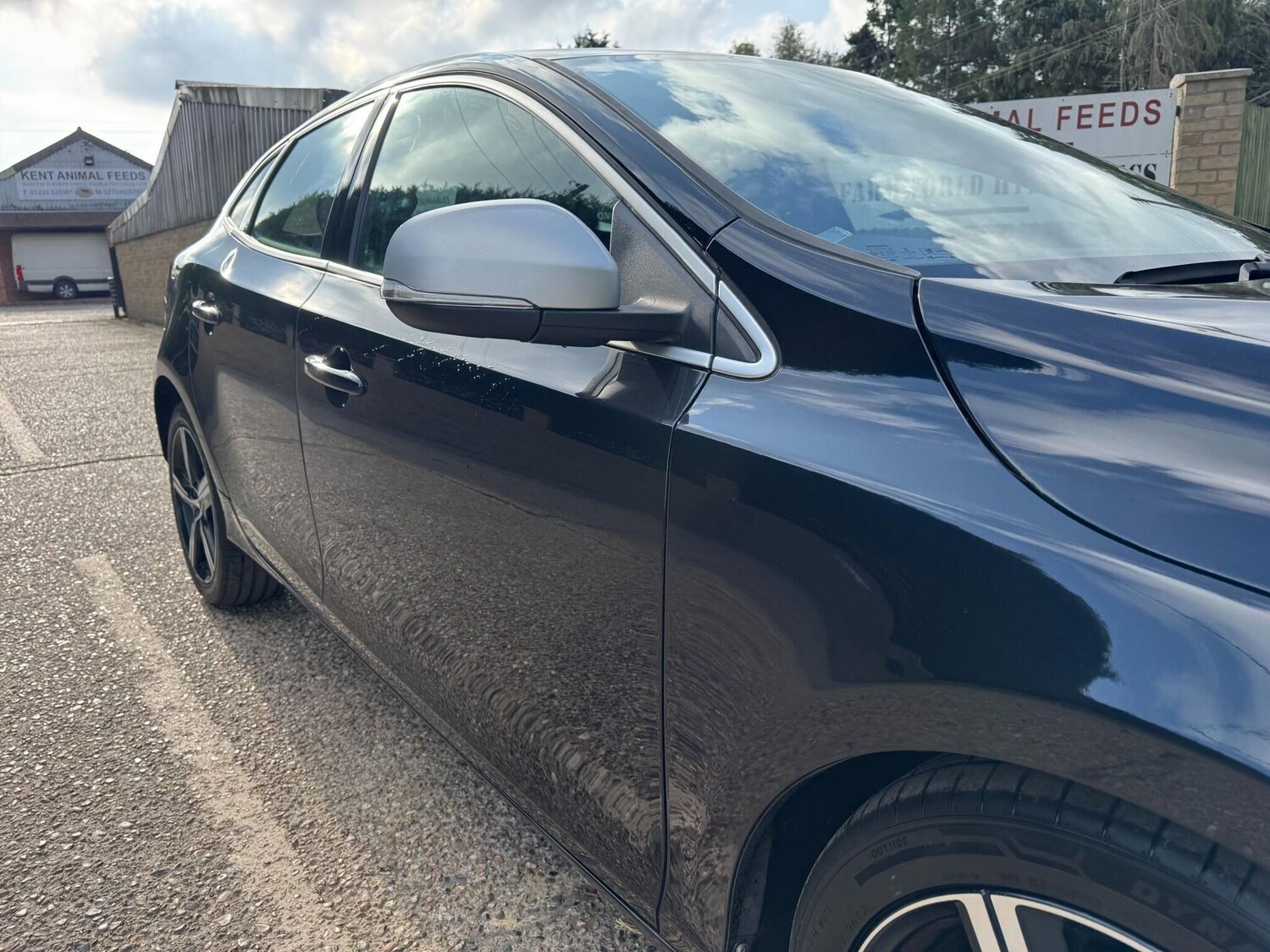 Used Volvo V40 2016 for sale - 76151664: Photo 41