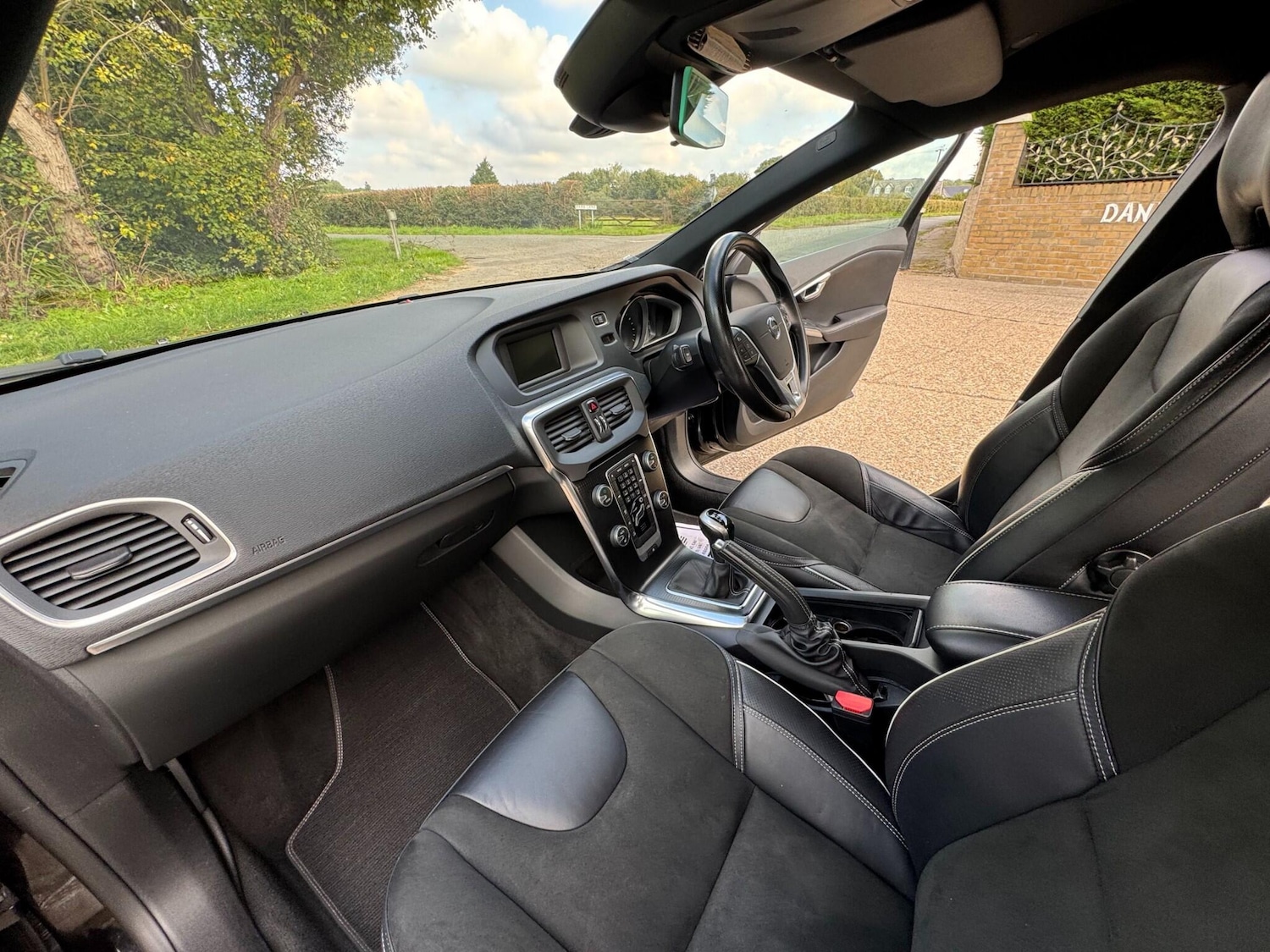 Used Volvo V40 2016 for sale - 76151664: Photo 58