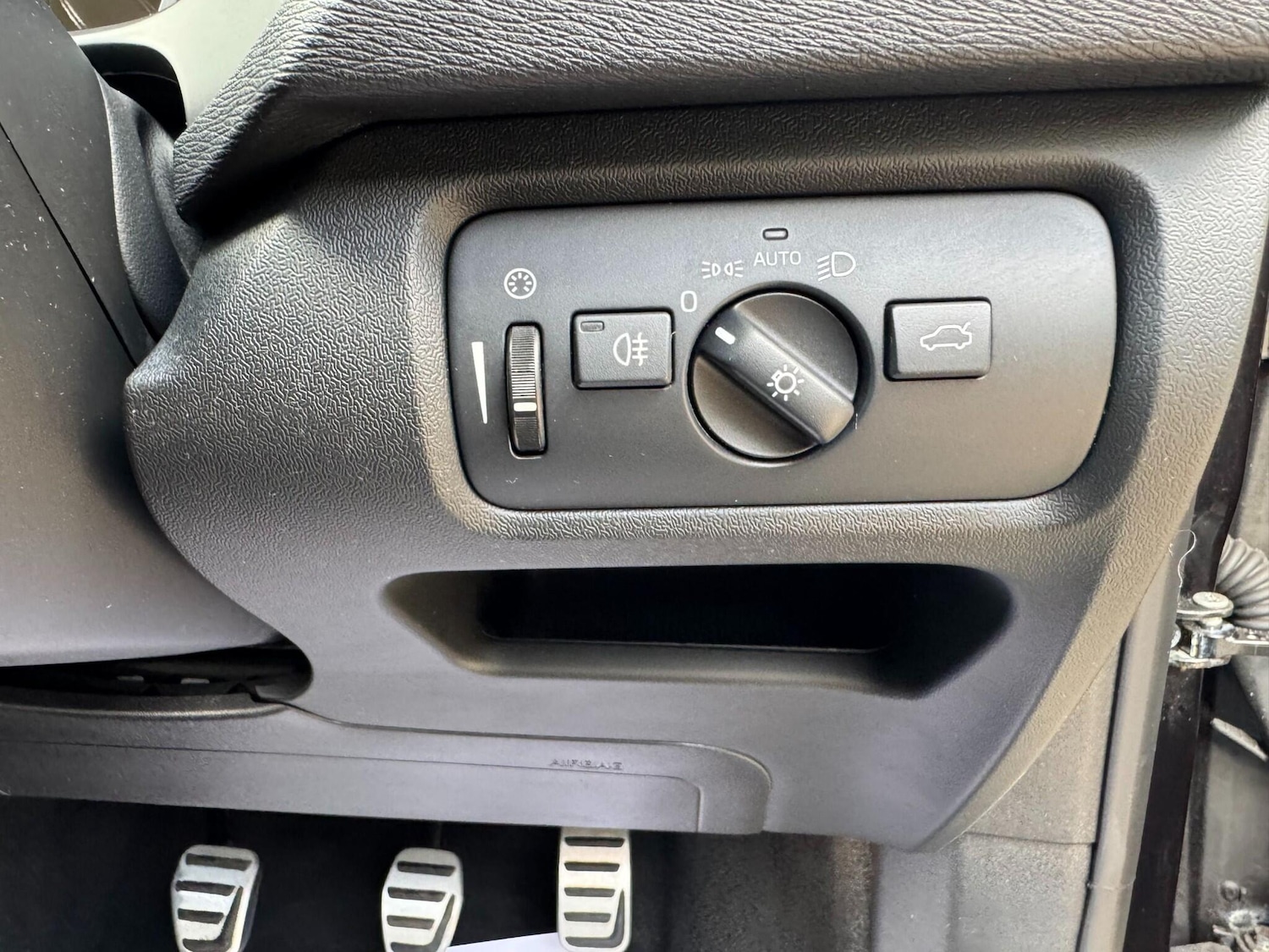 Used Volvo V40 2016 for sale - 76151664: Photo 79