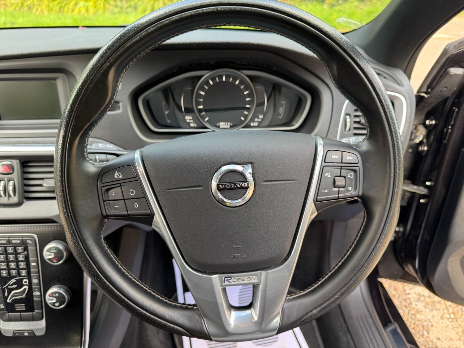 Used Volvo V40 2016 for sale - 76151664: Photo 82