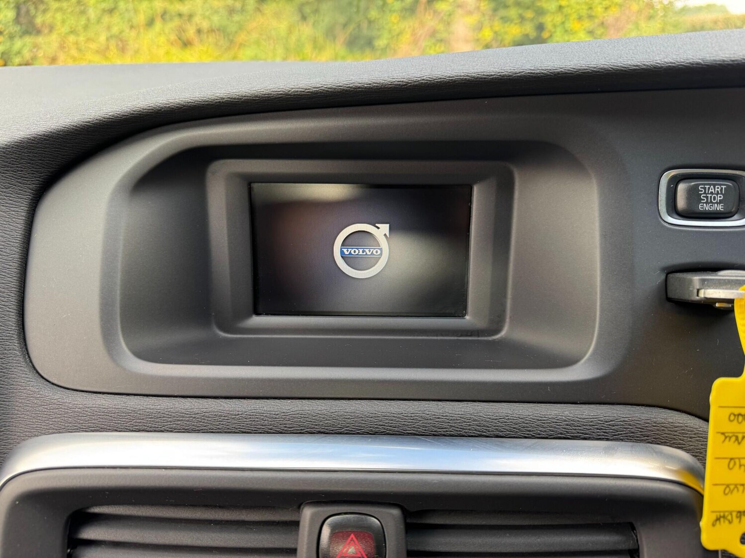 Used Volvo V40 2016 for sale - 76151664: Photo 89