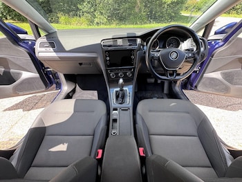 Used Volkswagen Golf 2019 for sale - 79232780: Photo