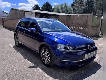 Used Volkswagen Golf 2019 for sale - 79232780: Photo