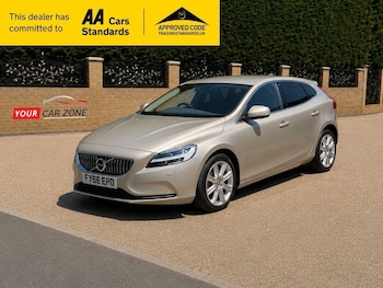 Used Volvo V40 2016 for sale - 79220693: Photo