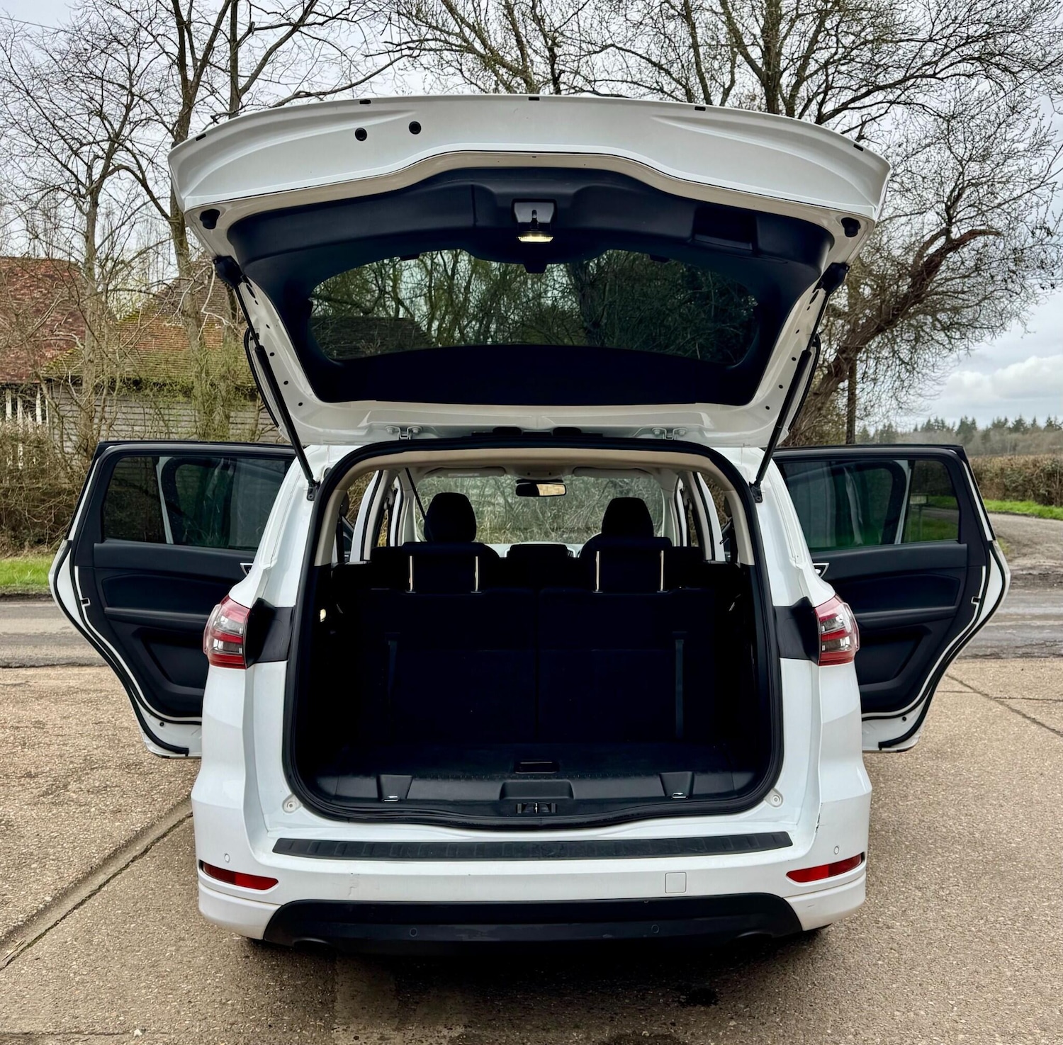 Used Ford S-Max 2017 for sale - 78049157: Photo 4