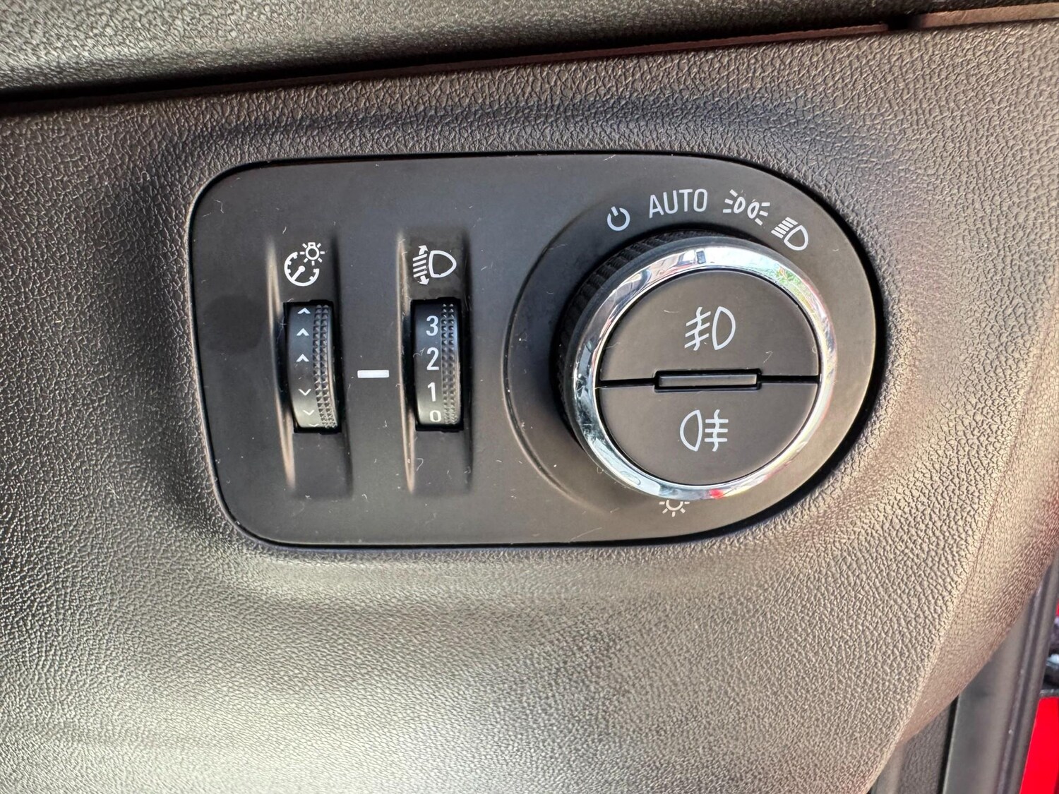 Used Vauxhall Corsa 2017 for sale - 76152809: Photo 82