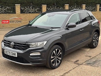 Used Volkswagen T-Roc 2021 for sale - 77808649: Photo
