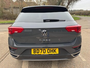 Used Volkswagen T-Roc 2021 for sale - 77808649: Photo