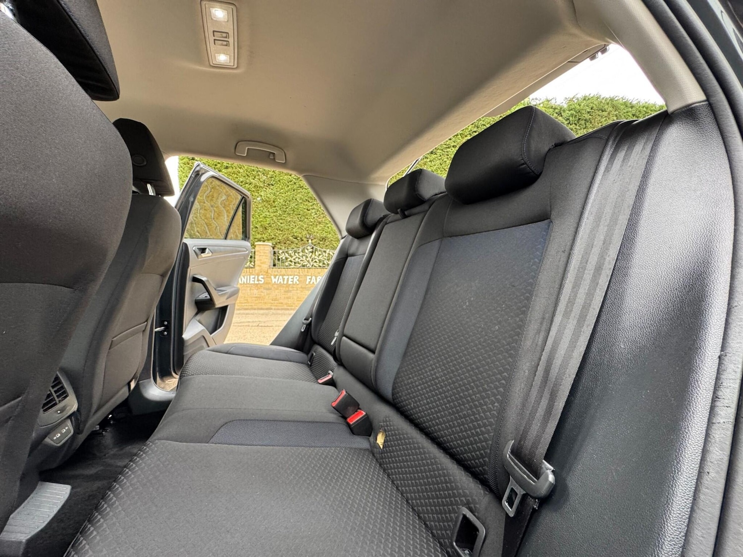 Used Volkswagen T-Roc for sale - 77808649: Photo 60