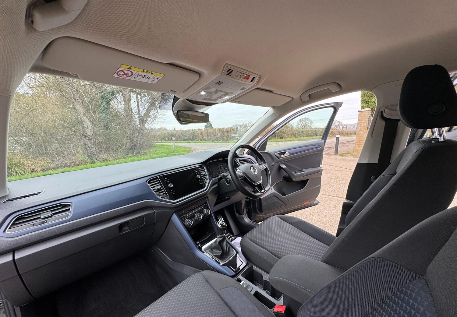 Used Volkswagen T-Roc for sale - 77808649: Photo 61