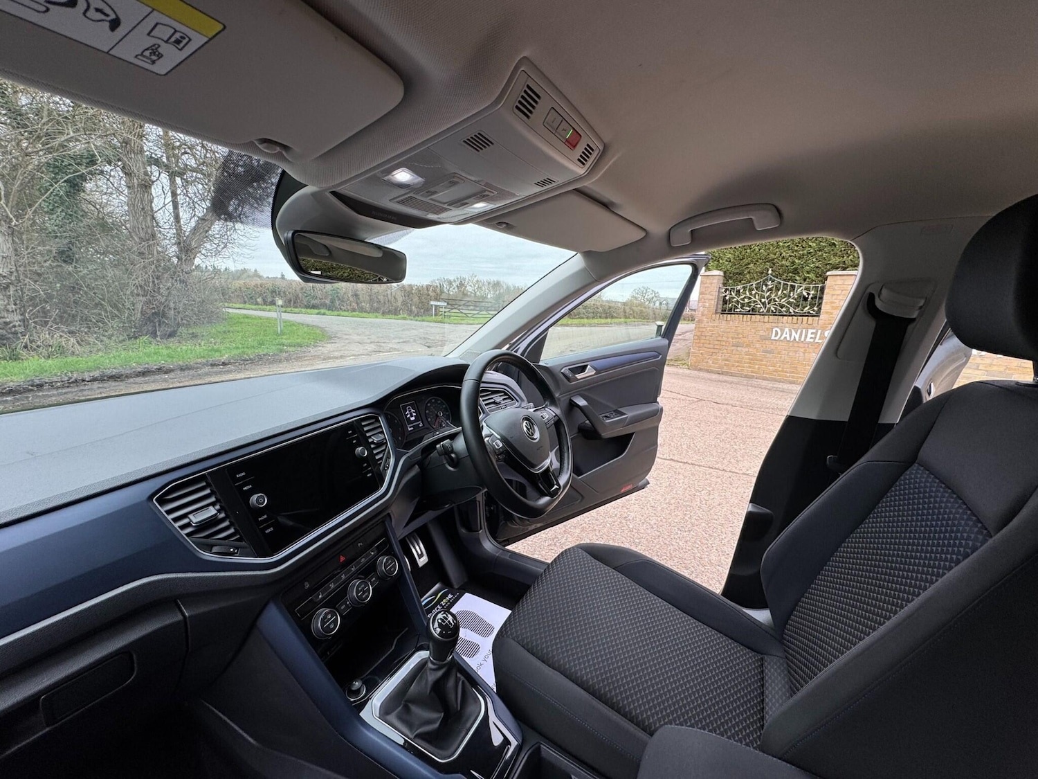 Used Volkswagen T-Roc for sale - 77808649: Photo 63