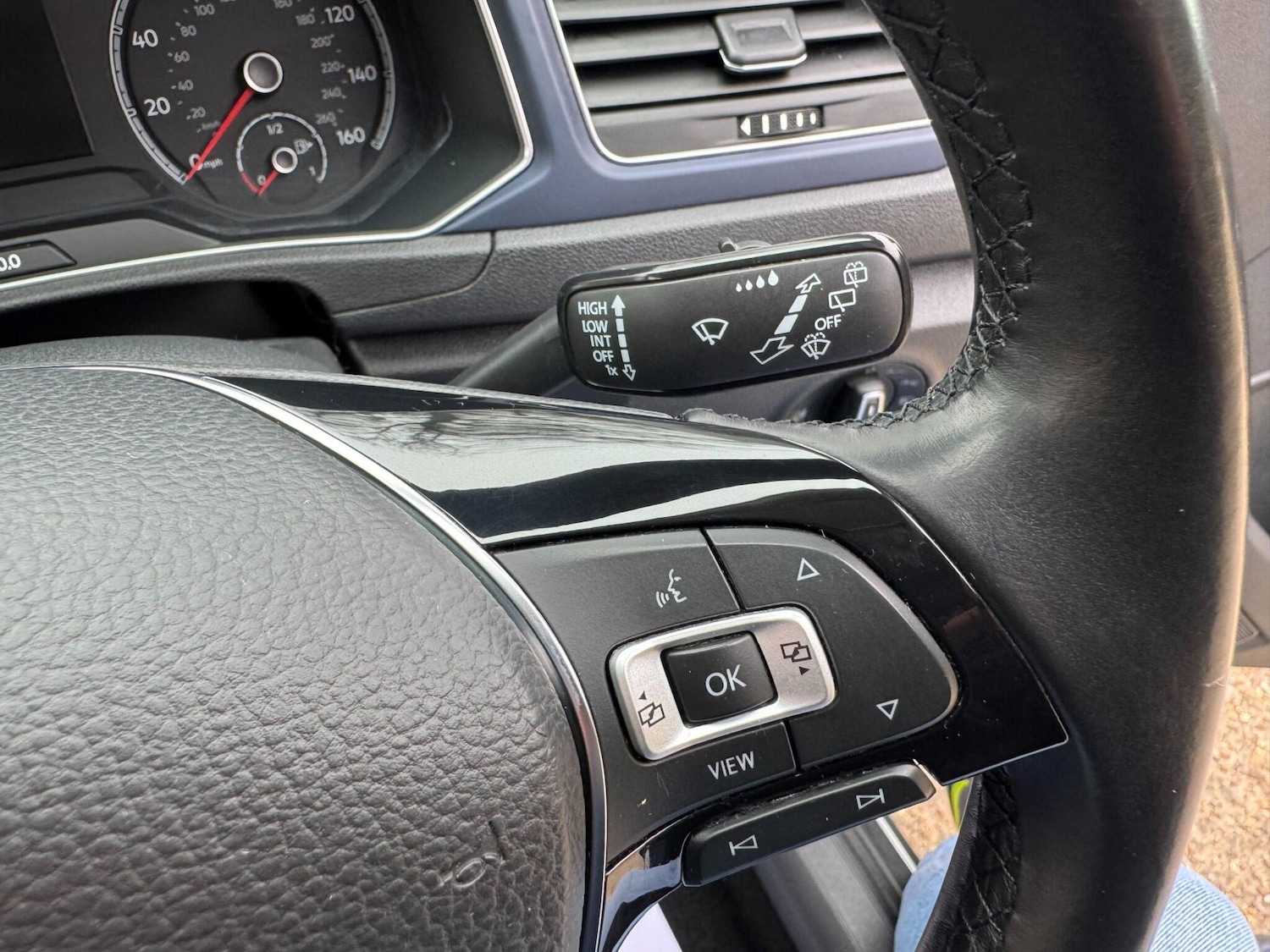 Used Volkswagen T-Roc for sale - 77808649: Photo 75