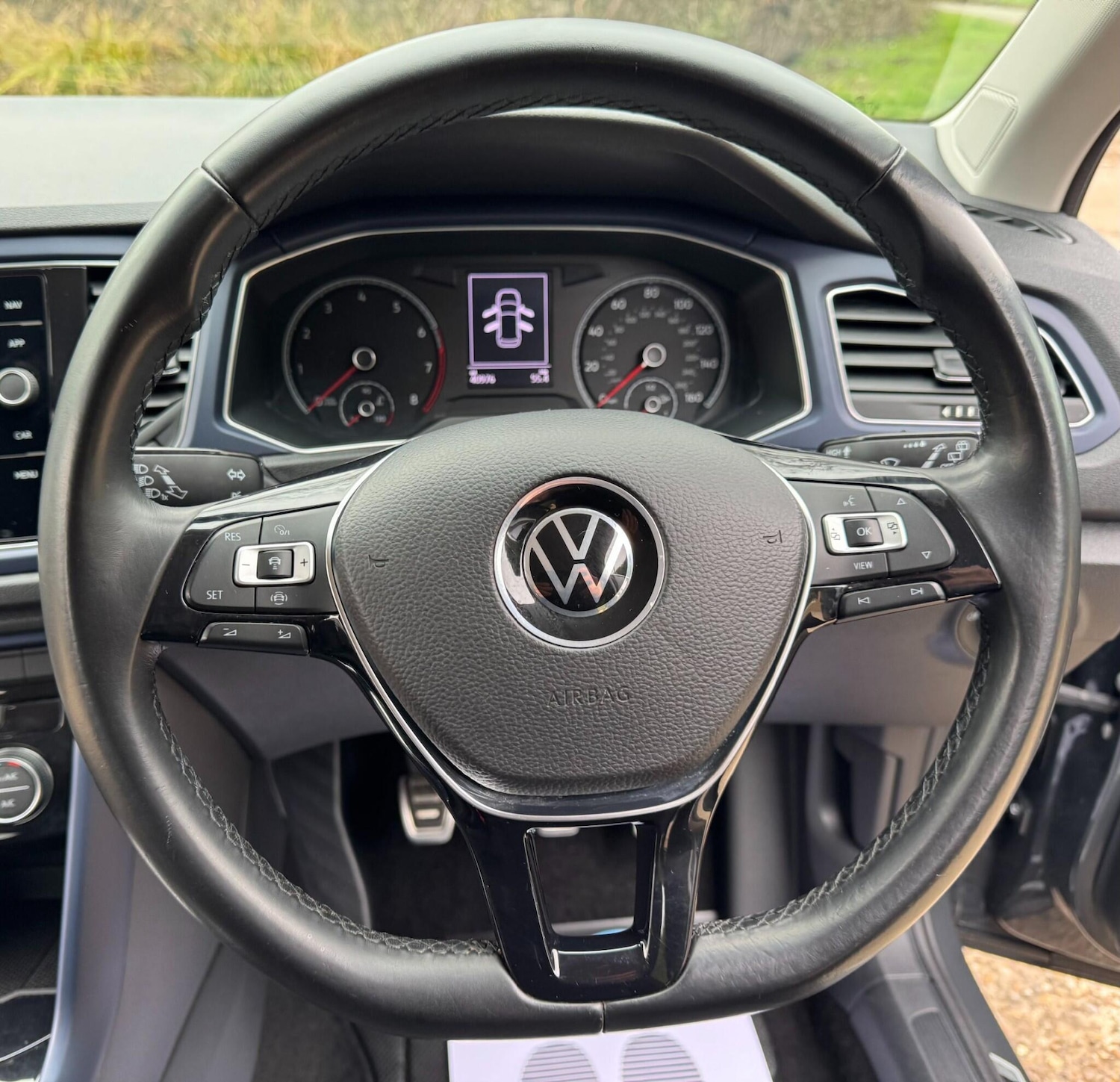 Used Volkswagen T-Roc for sale - 77808649: Photo 90