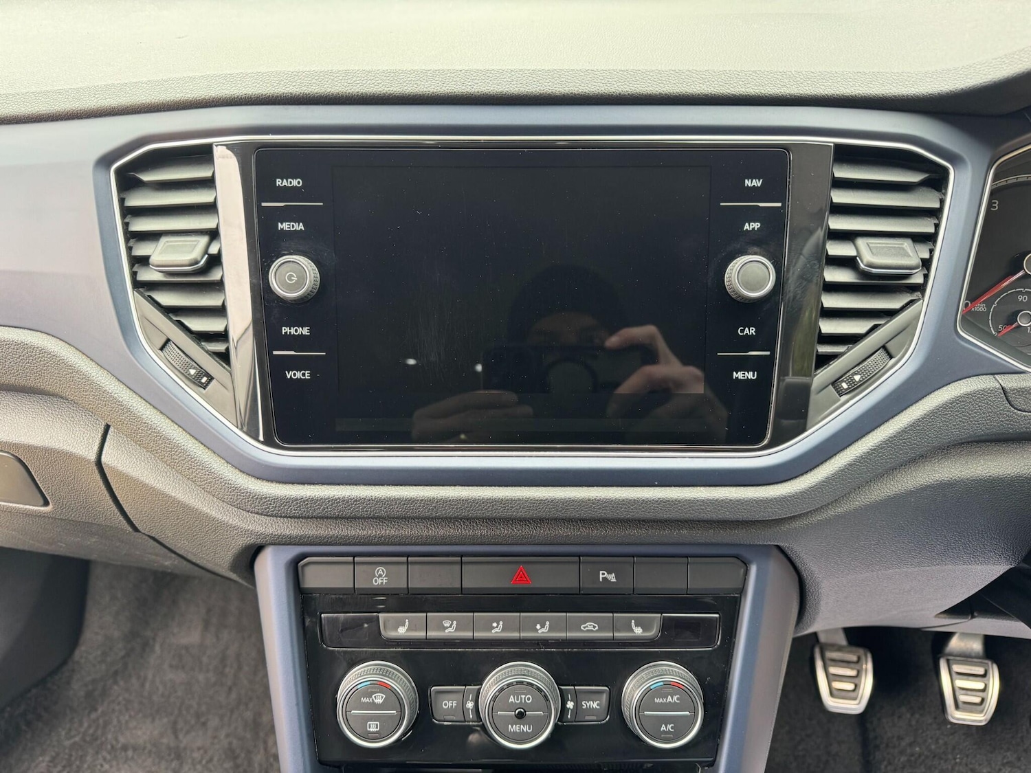 Used Volkswagen T-Roc for sale - 77808649: Photo 96