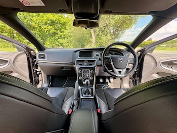 Used Volvo V40 2017 for sale - 78487120: Photo