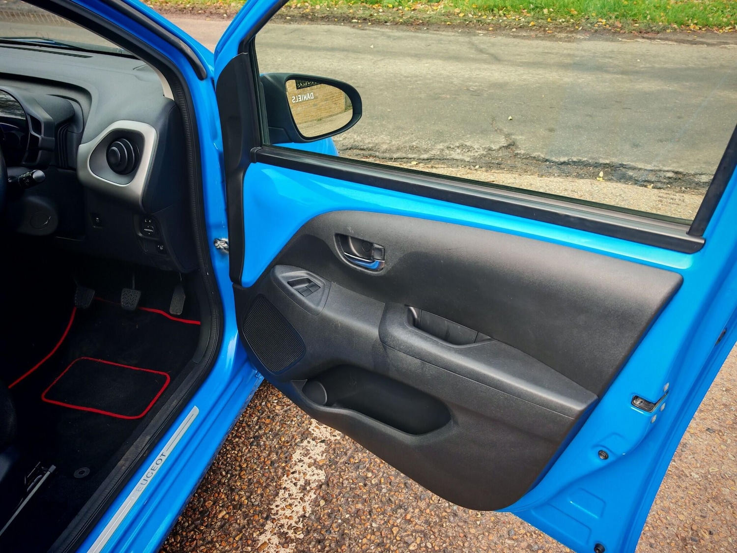 Used Peugeot 108 2016 for sale - 76632999: Photo 23