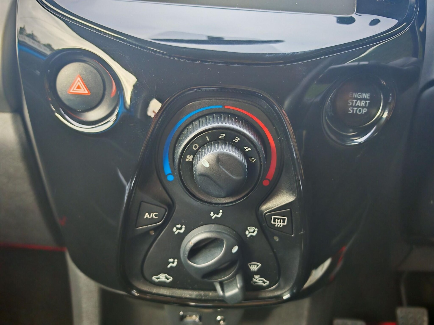 Used Peugeot 108 2016 for sale - 76632999: Photo 25