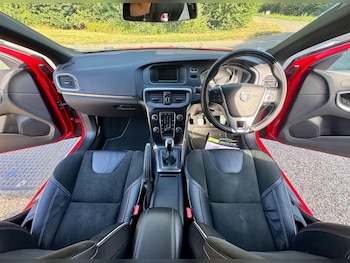 Used Volvo V40 2016 for sale - 79400268: Photo