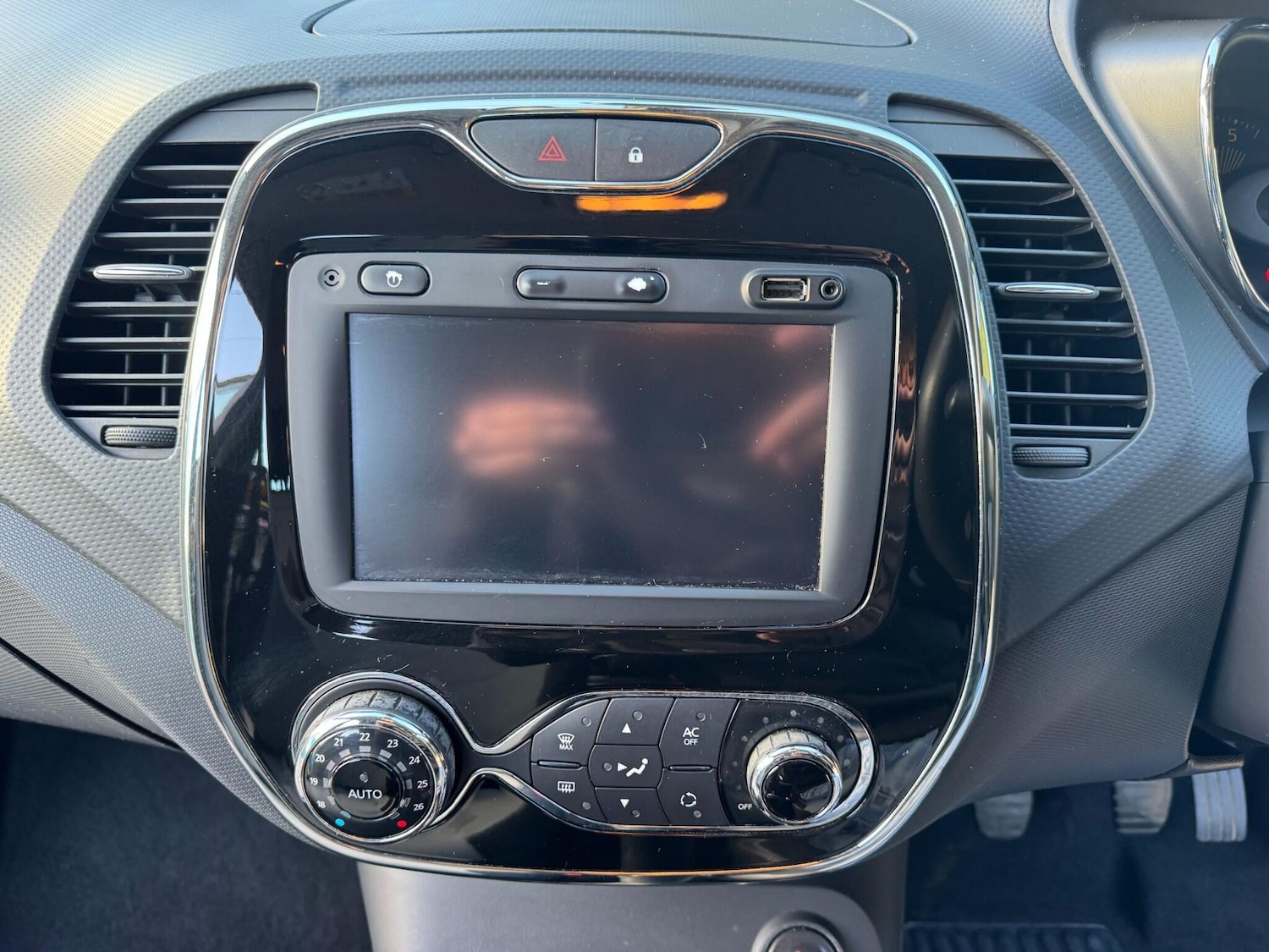 Used Renault Captur 2013 for sale - 76990141: Photo 84