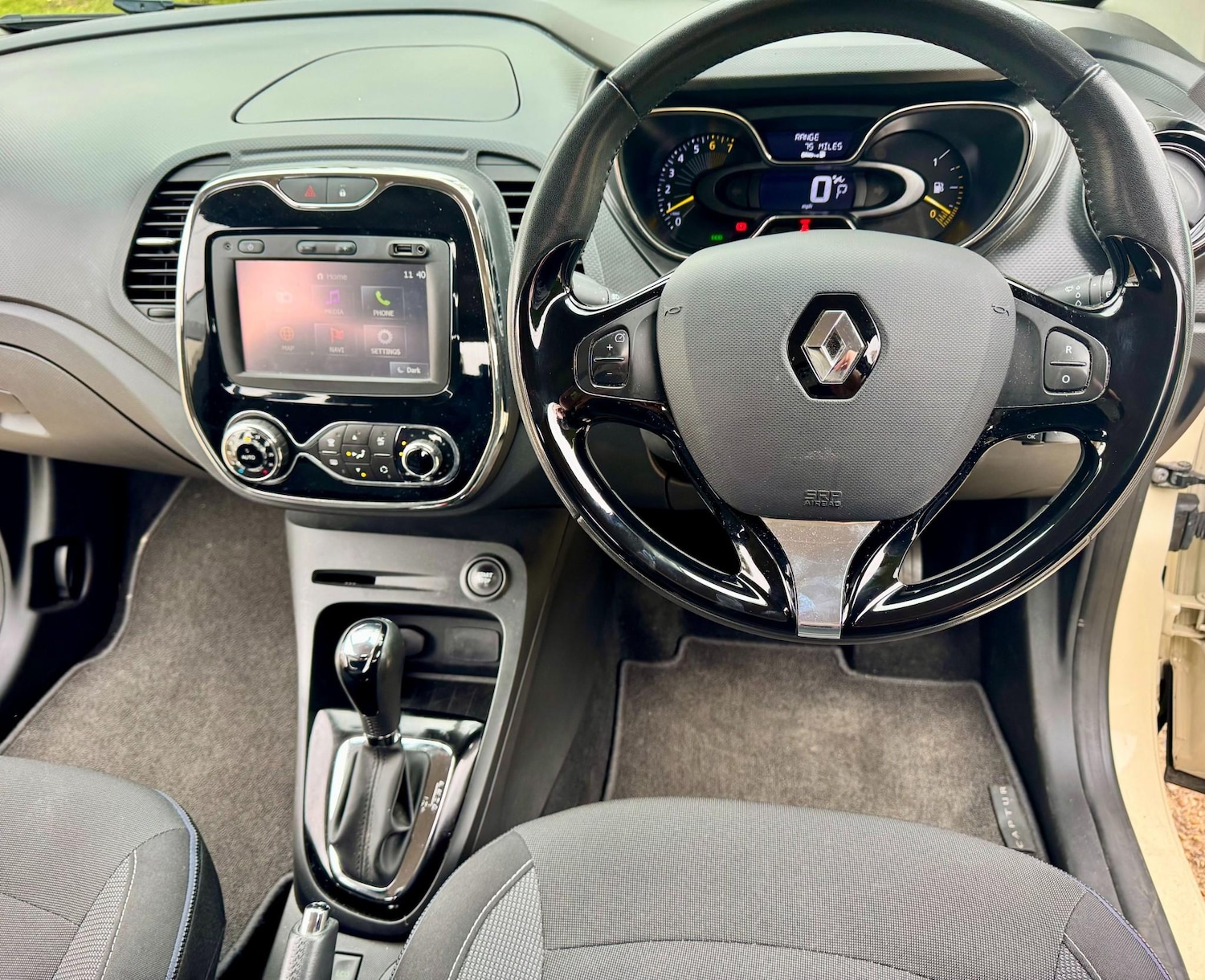 Used Renault Captur 2015 for sale - 78109891: Photo 20