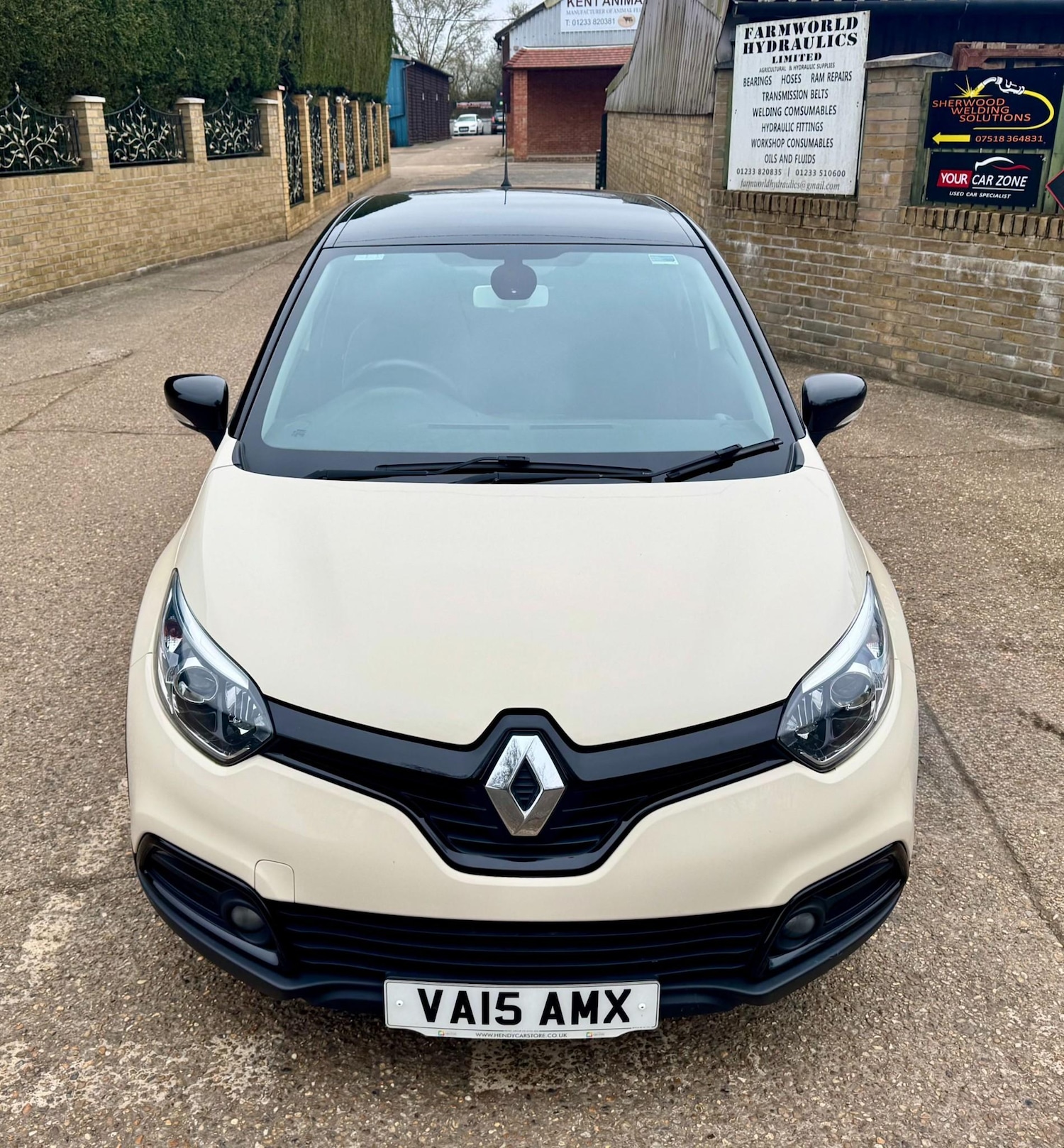 Used Renault Captur 2015 for sale - 78109891: Photo 3
