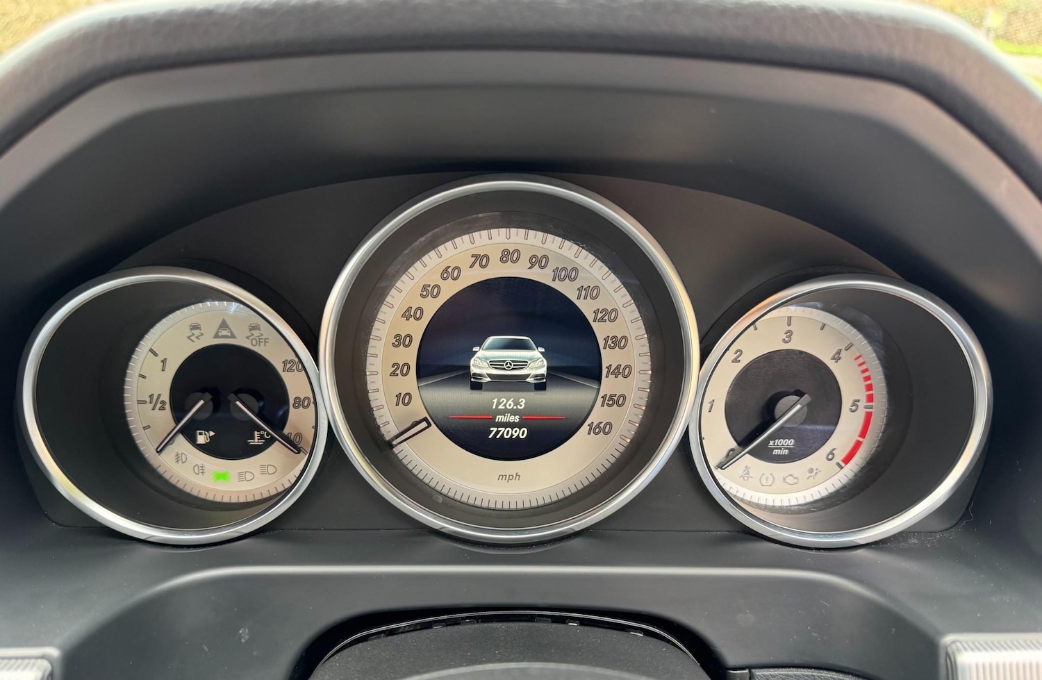 Used Mercedes-Benz E Class 2014 for sale - 77984090: Photo 15