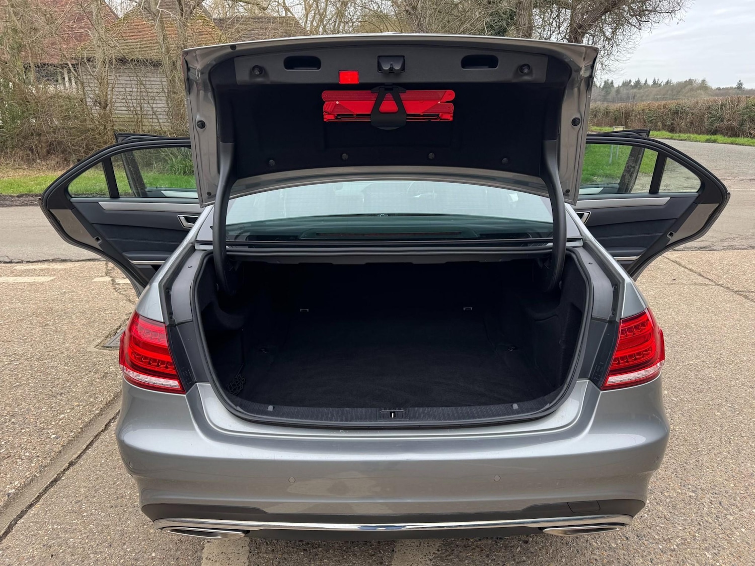 Used Mercedes-Benz E Class 2014 for sale - 77984090: Photo 52