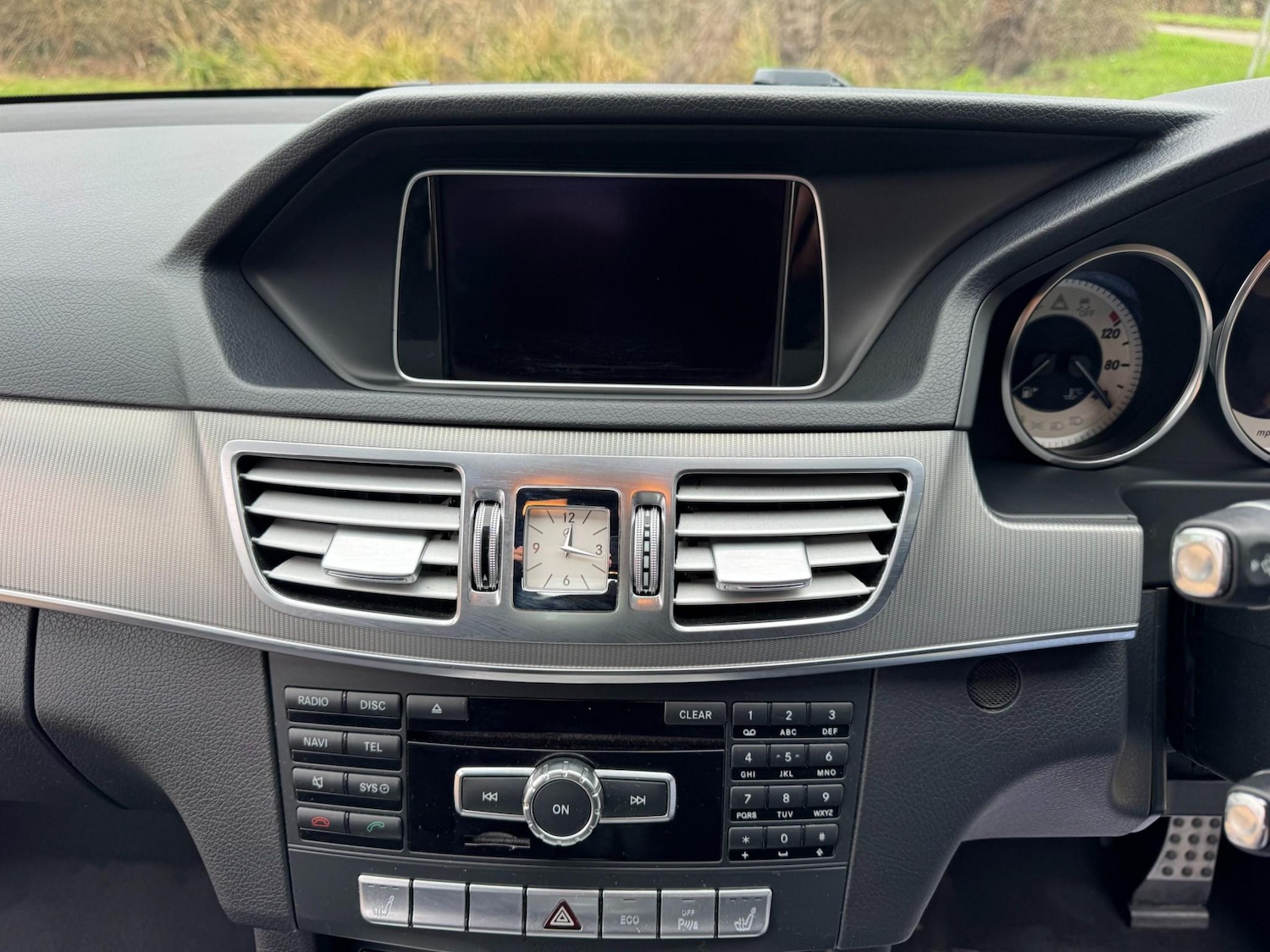 Used Mercedes-Benz E Class 2014 for sale - 77984090: Photo 94