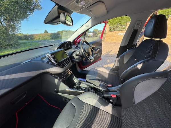 Used Peugeot 2008 2018 for sale - 76152625: Photo 63