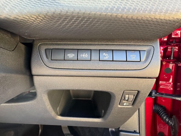 Used Peugeot 2008 2018 for sale - 76152625: Photo 85