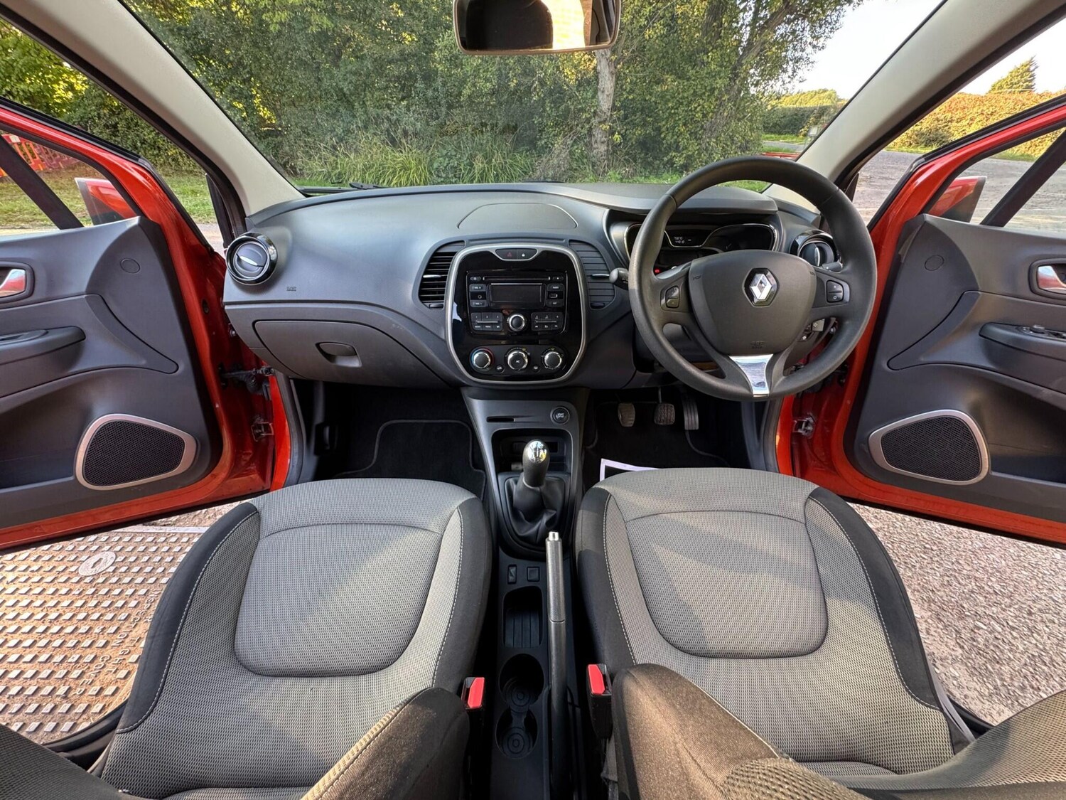 Used Renault Captur 2015 for sale - 76152921: Photo 69