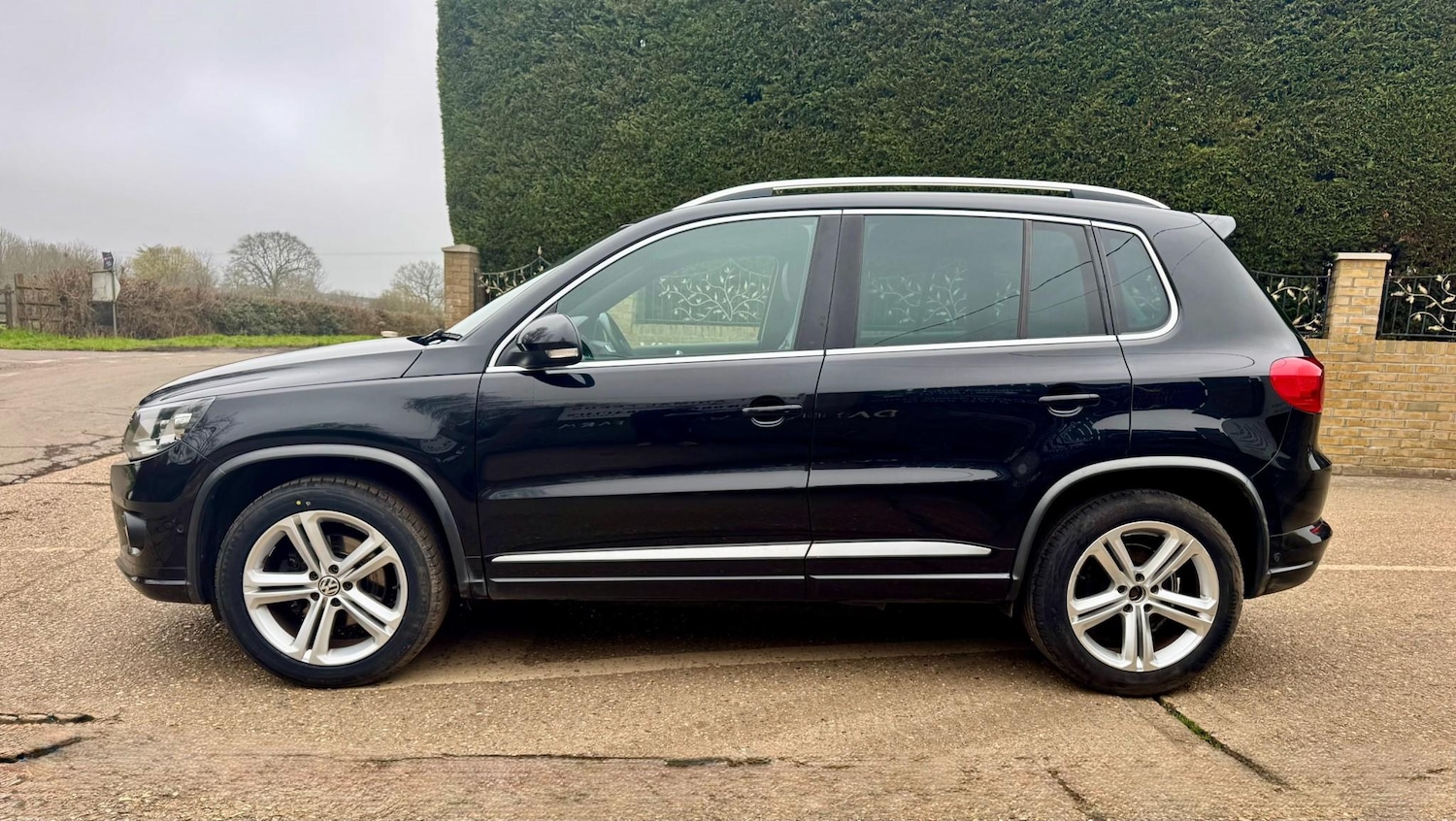 Used Volkswagen Tiguan 2015 for sale - 77984092: Photo 9