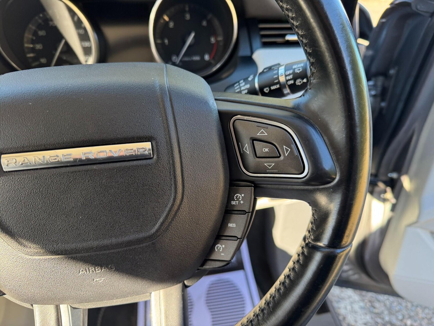 Used Land Rover Range Rover Evoque 2011 for sale - 76608261: Photo 64