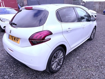 Used Peugeot 208 2016 for sale - 75298784: Photo