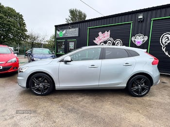 Used Volvo V40 2017 for sale - 79727496: Photo