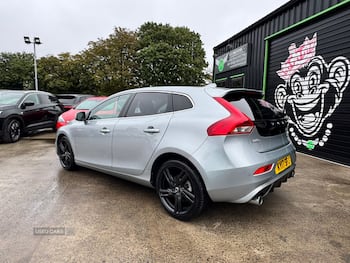 Used Volvo V40 2017 for sale - 79727496: Photo